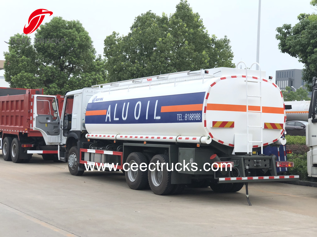 SINOTRUK HOWO 6X6 all wheel drive Fuel bowser Oil tanker trucks SINOTRUK HOWO 6X6 all wheel drive Fuel bowser Oil tanker trucks