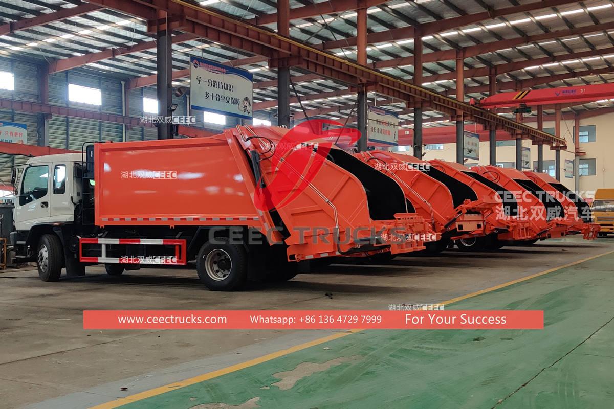 Factory supplies ISUZU 6 wheeler back loading refuse truck