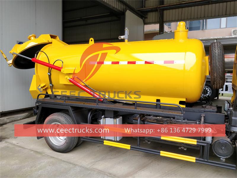 Isuzu NKR vacuum tank truck