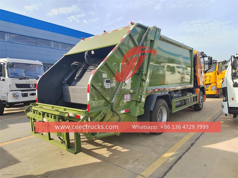 Isuzu GIGA rear loader compaction truck