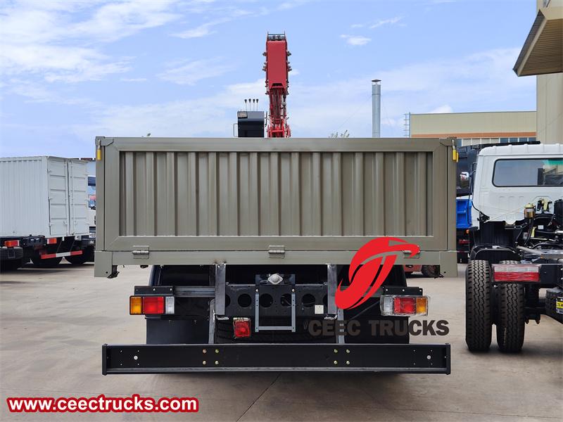 Isuzu 205HP 10 tons truck-mounted crane