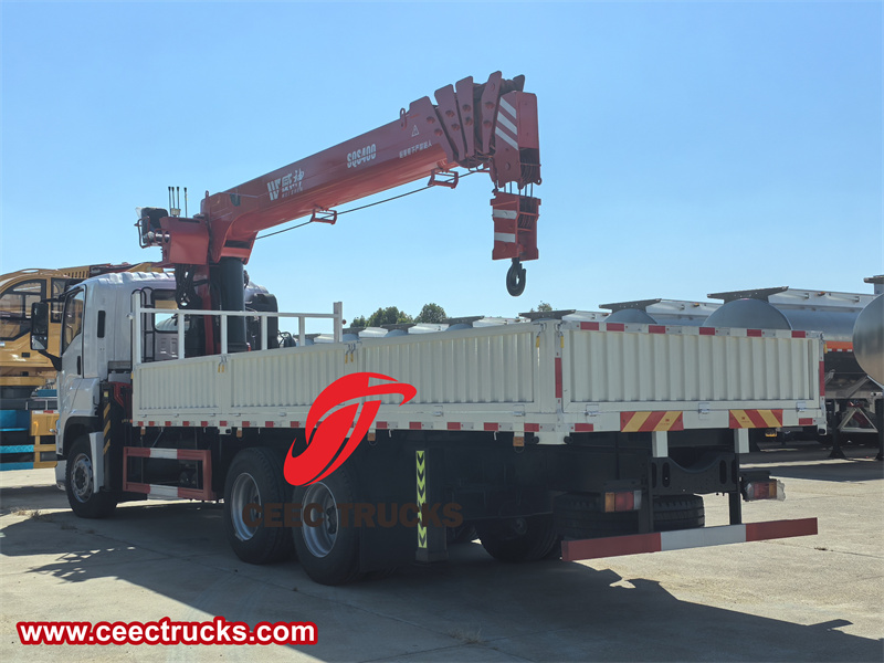 Isuzu GIGA mobile 8ton stiff boom crane cargo truck