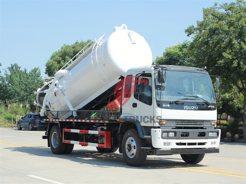 Isuzu lorry vacuum tankers