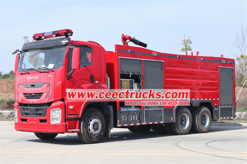 ISUZU GIGA fire truck with dry powder