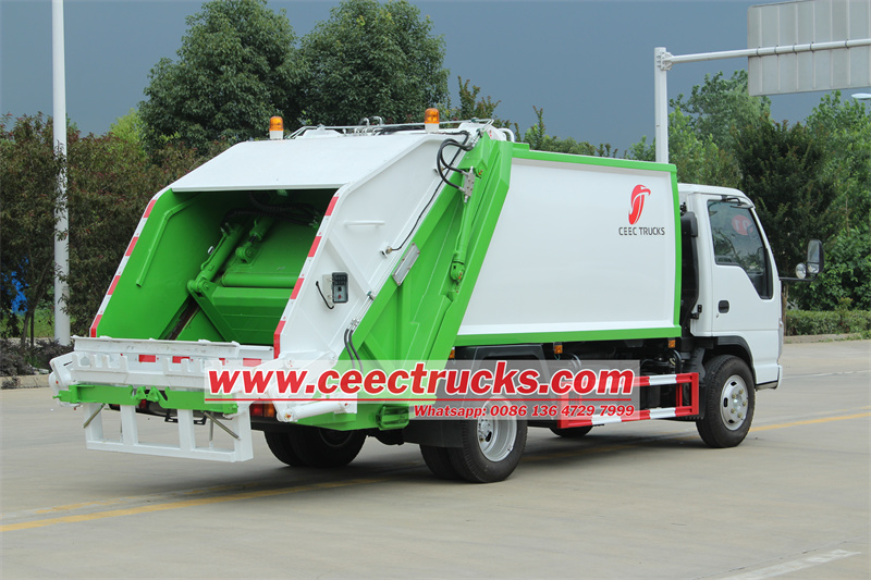 ISUZU garbage compactor truck
