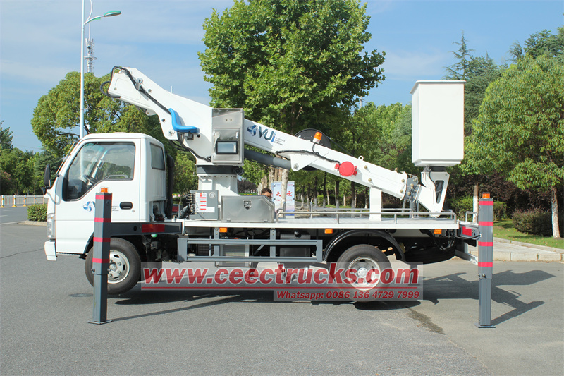 Isuzu 12m manlifter working truck