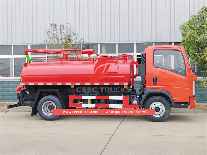 Howo light-duty 4000L septic tank truck