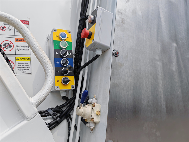 Tailgate electrical control box