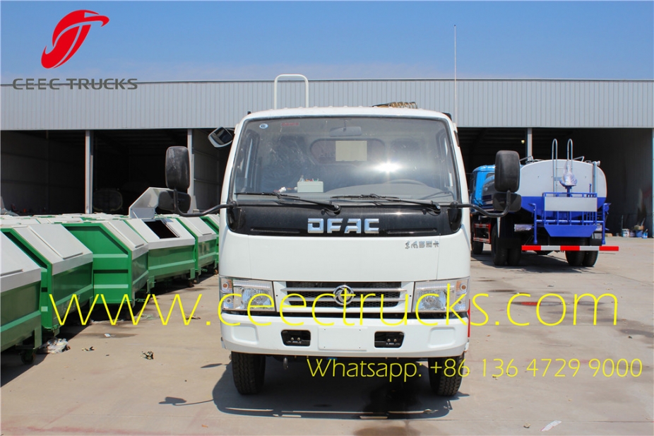 Manufacturer lowest price supply 5 CBM compressed garbage trucks Dongfeng