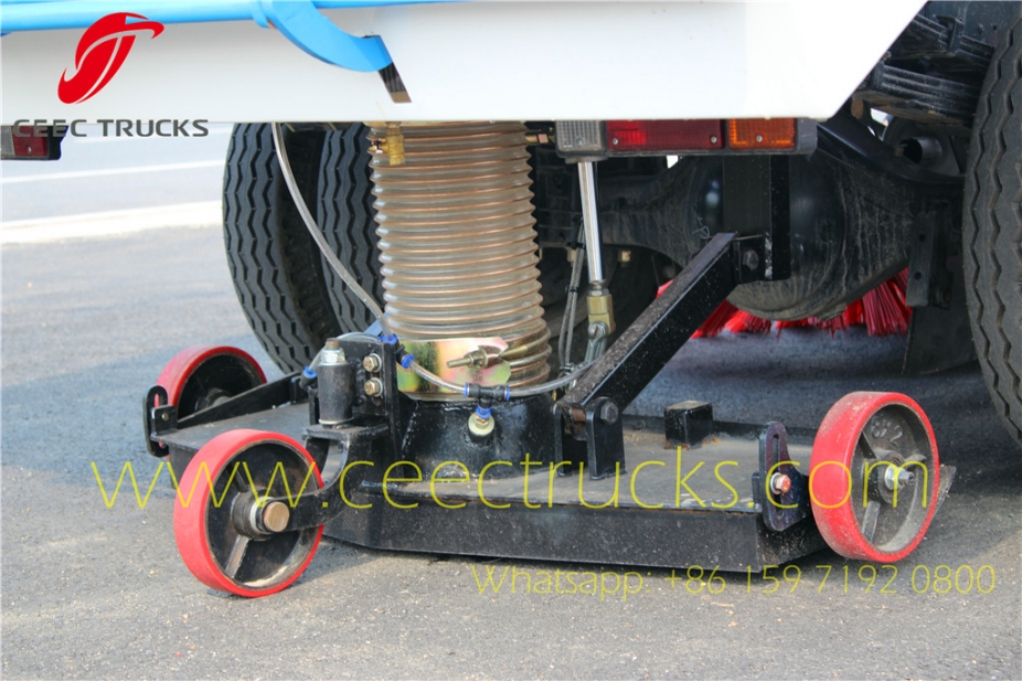 Road sweeper kit rear suction plate running wheel