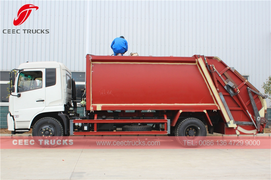 DongFeng 14 CBM international garbage truck