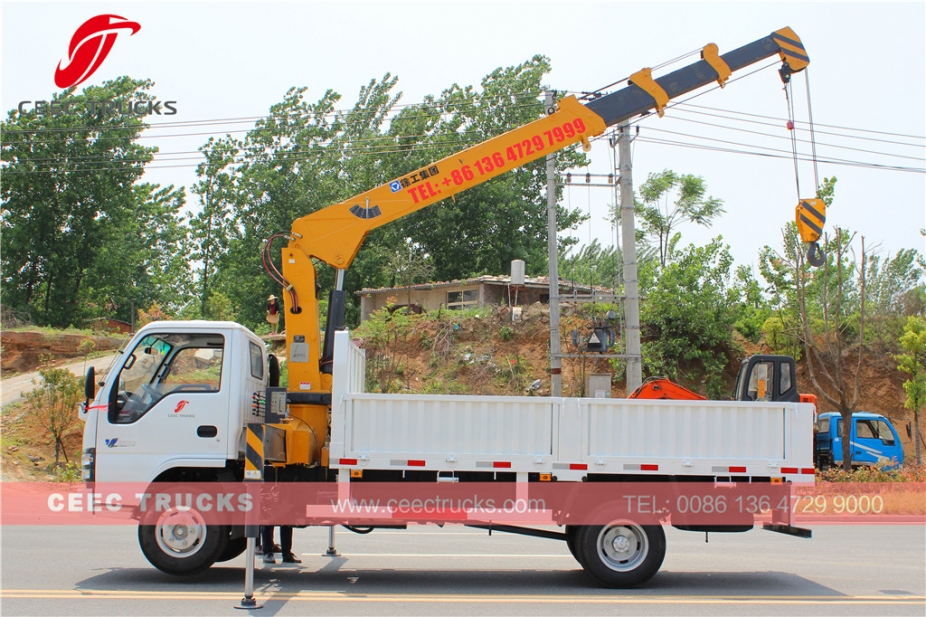 Low price 4 T truck mounted crane trucks