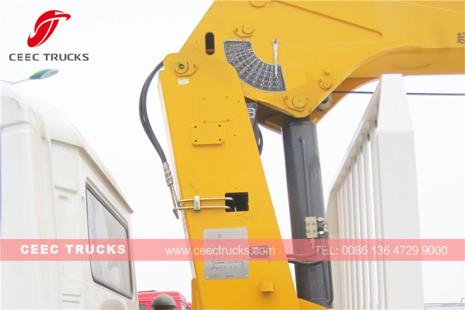 DONGFENG 8T boom crane trucks for sale