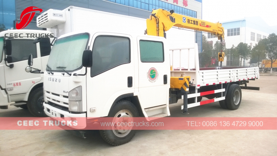 ISUZU 6300kg crane truck with double row cabin