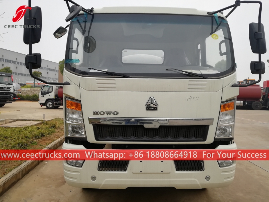 SINOTRUK HOWO 6CBM жанармай құю көлігі