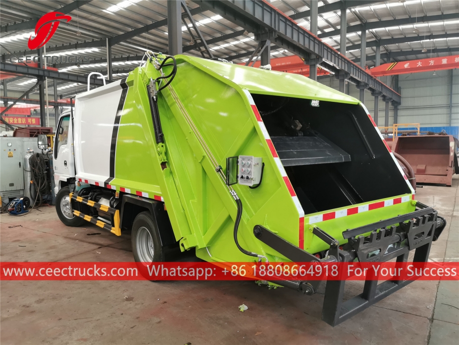 ISUZU 6cbm garbage compactor