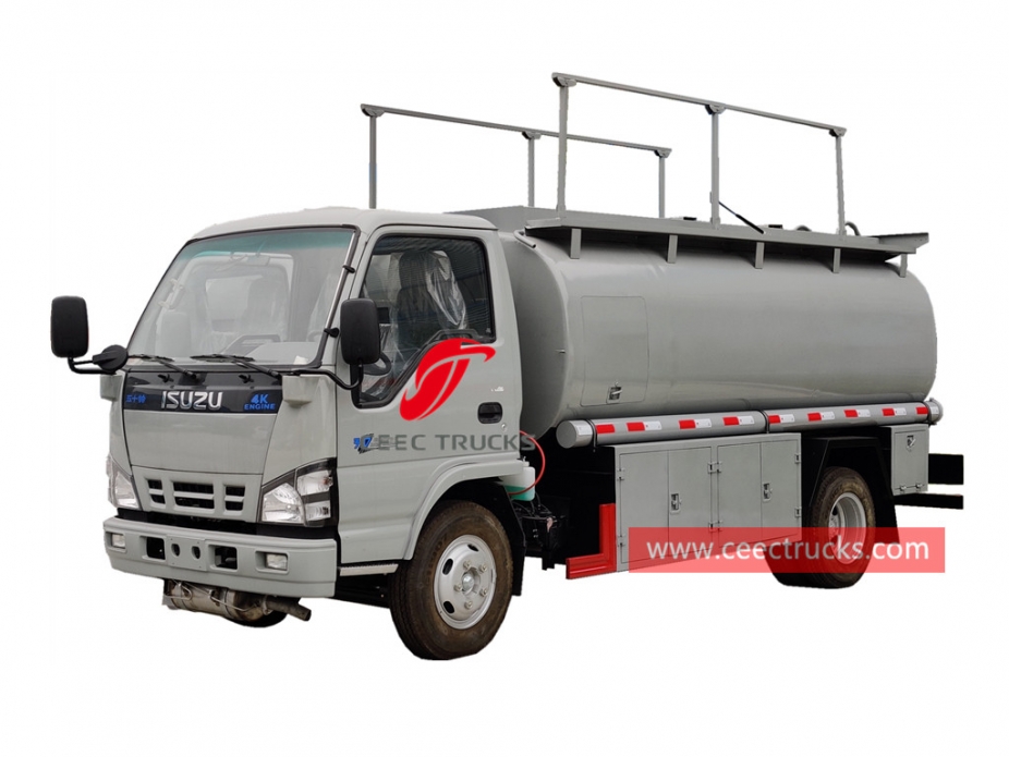 ISUZU refueling truck