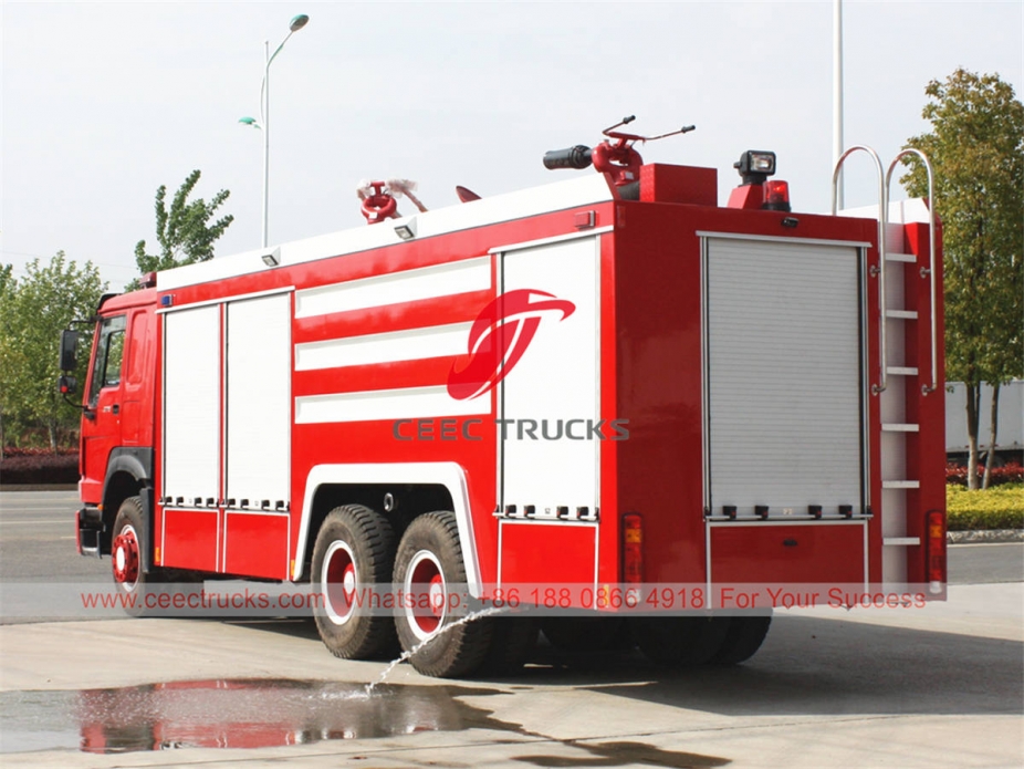 HOWO dry powder fire lorry