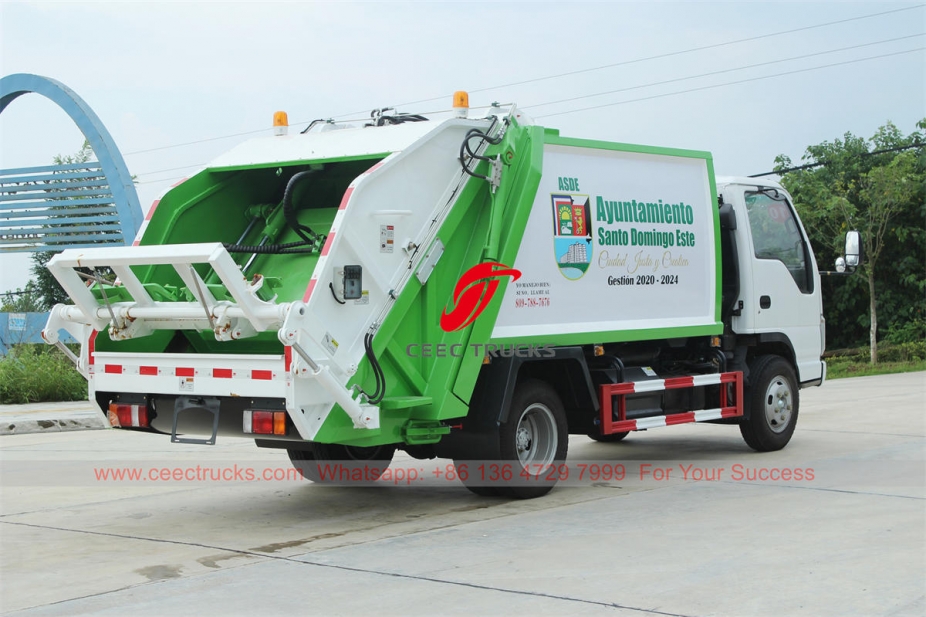 ISUZU 6CBM refuse compactor truck for export