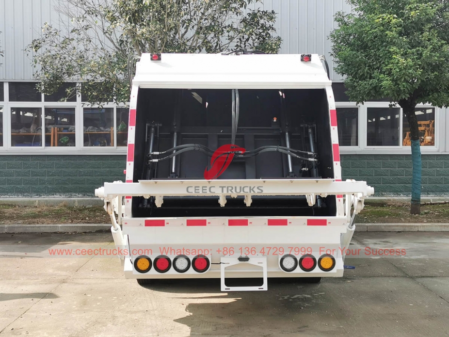 Chenglong 6 wheeler garbage compactor truck