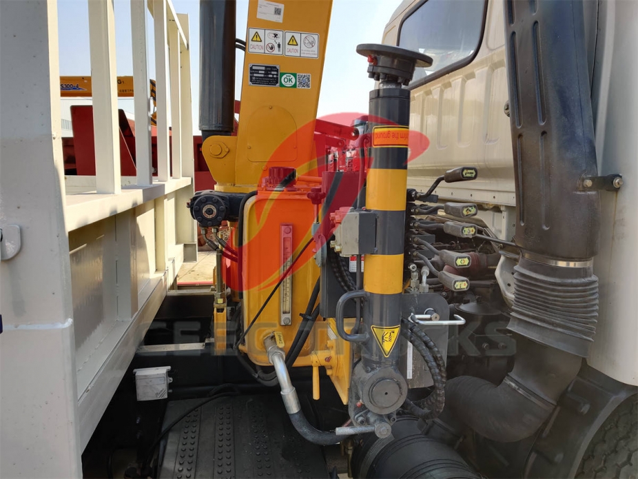 FOTON RHD Crane truck