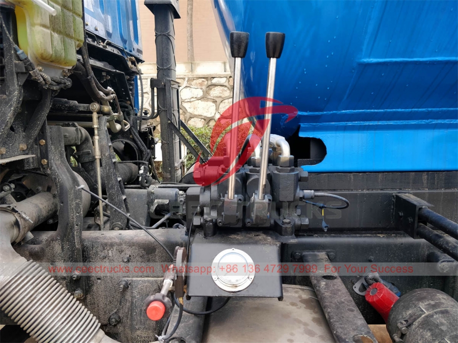 Brand new HOWO 10 wheeler vacuum sewage truck at best price