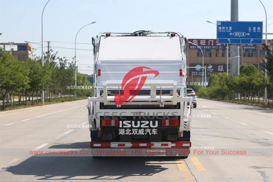 ISUZU ELF 700P hook loader mounted garbage compactor