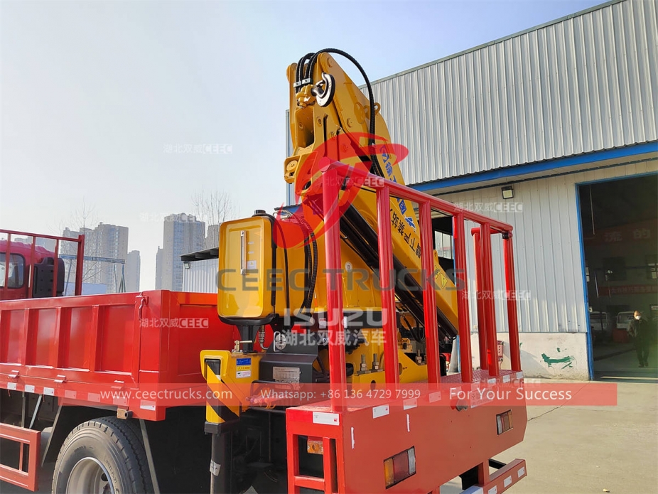 ISUZU GIGA 4×2 truck mounted crane