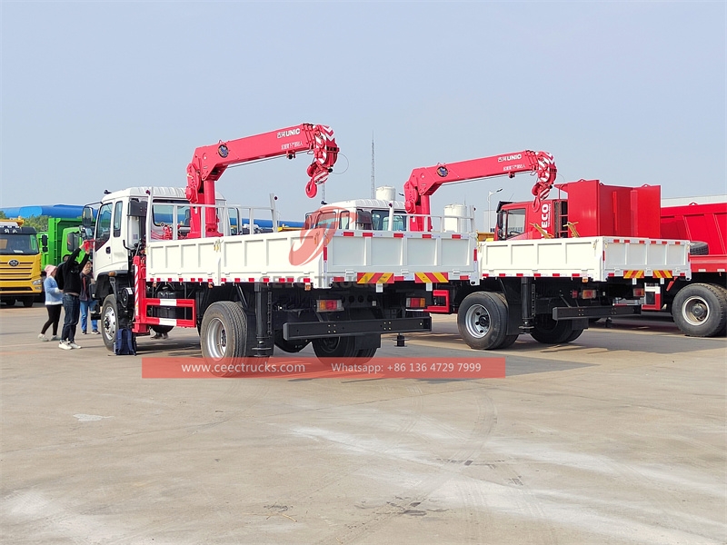 ISUZU FVR 4×4 Truck Mounted Crane UNIC 8 tons with factory direct sale