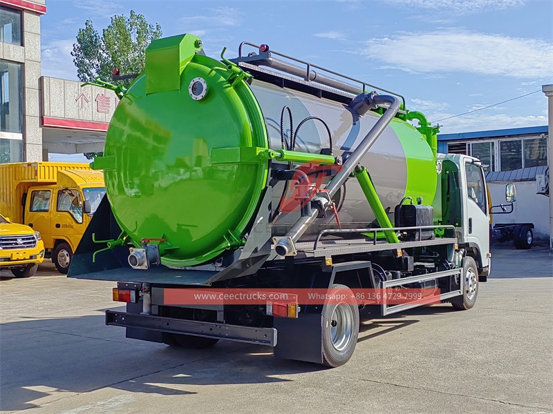 ISUZU NPR 4x2 Vacuum Tank Truck made in China