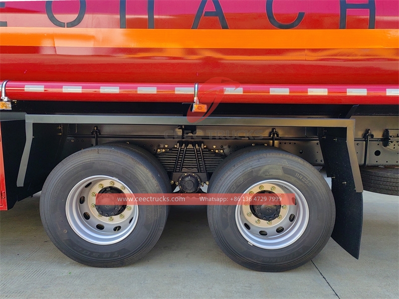 SHACMAN 20,000L fuel tanker truck made in China