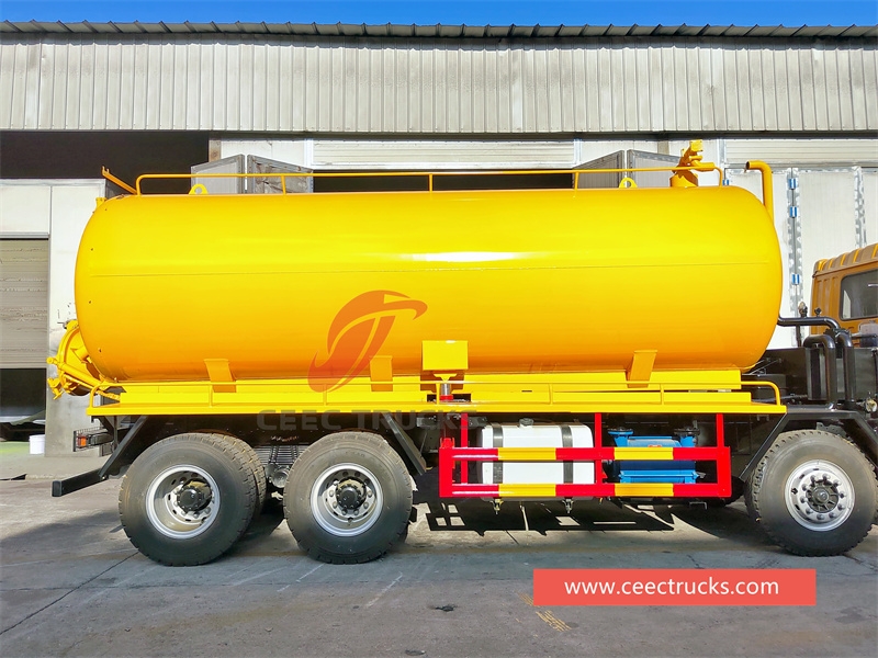 FAW RHD 8x4 Vacuum Sewage Suction Tanker Truck For sale