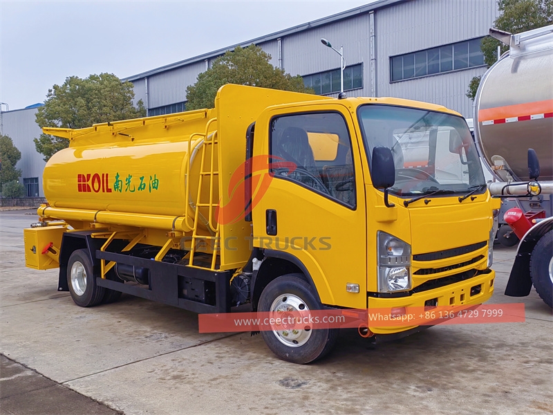 RHD isuzu petrol fuel bowser made in China