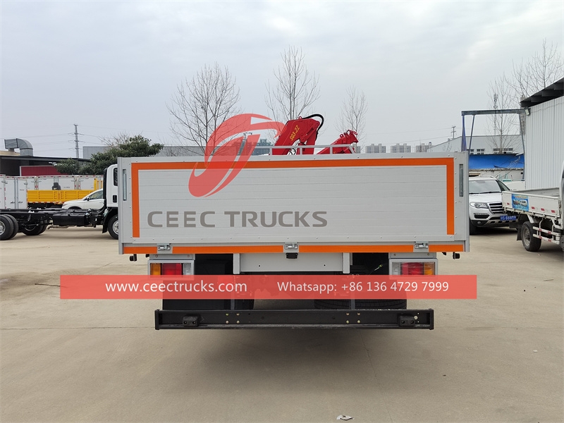 Isuzu NPR folding crane cargo truck