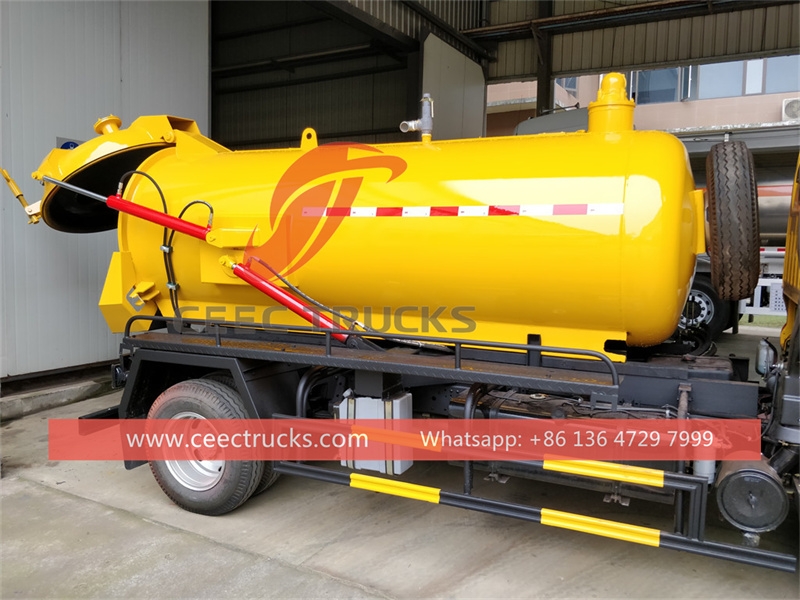 Isuzu NKR vacuum tank truck made in China