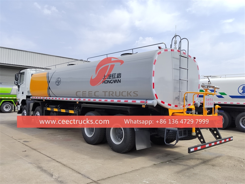 IVECO 8x4 heavy-duty water tank truck supplier