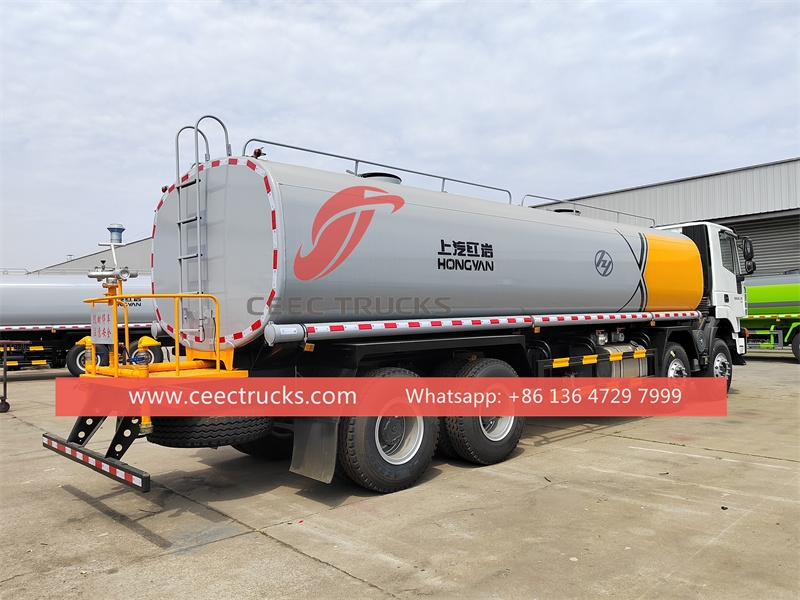 IVECO 8x4 heavy-duty water tank truck supplier