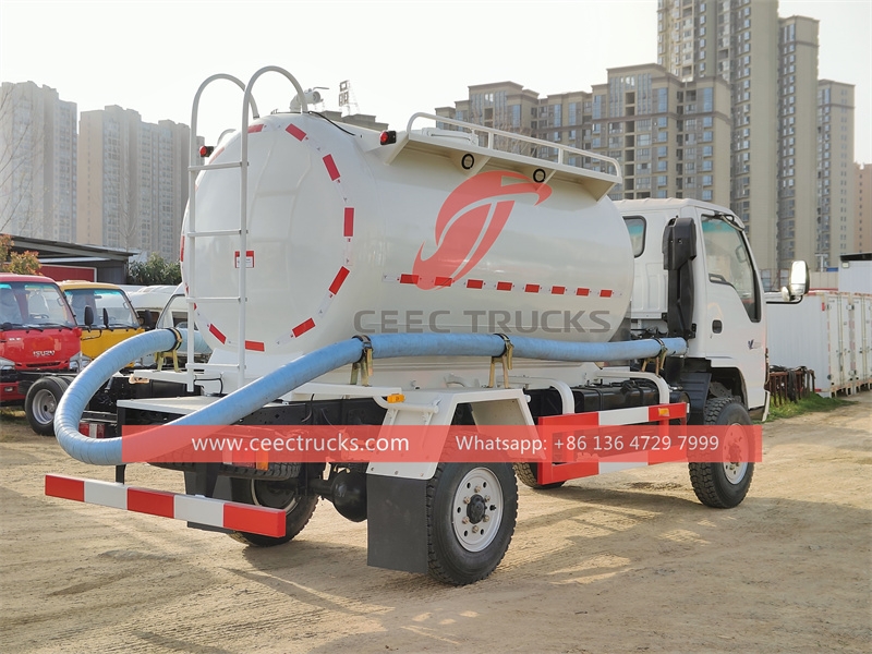 Isuzu mini vacuum suction truck made in China