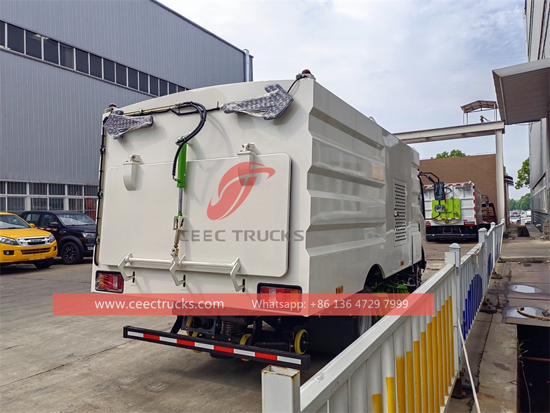 Howo street road sweeping truck  with factory direct sale