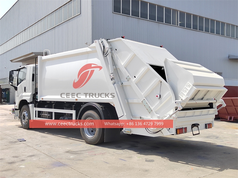 Isuzu FTR 205HP rear loader compaction truck with factory direct sale