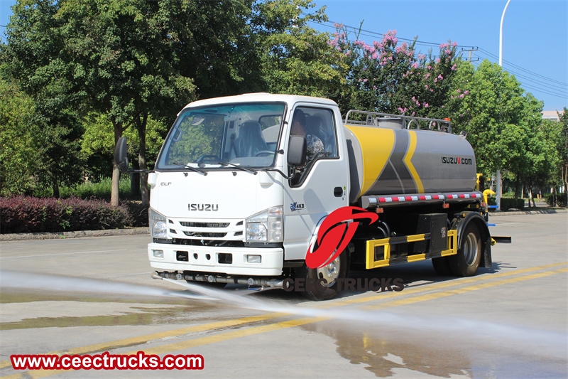 Isuzu Elf street washer water trucks