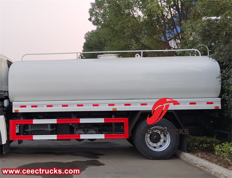 Isuzu GIGA 4x2 12000L drinking water transport truck