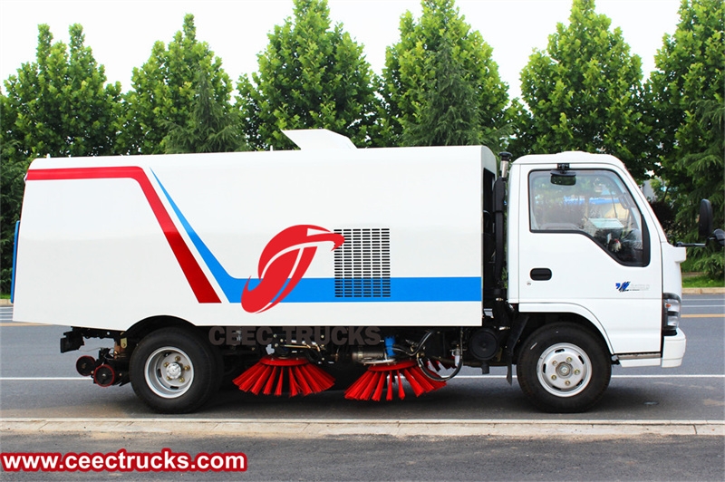 ISUZU 5 CBM road sweeper truck with factory direct sale