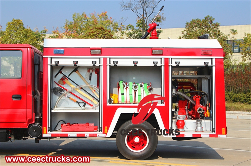 Isuzu mini pumper fire truck