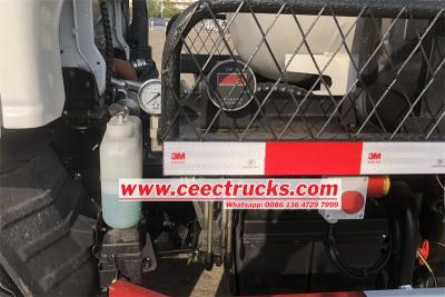 Isuzu 3 cbm wet dry vacuum cleaner truck