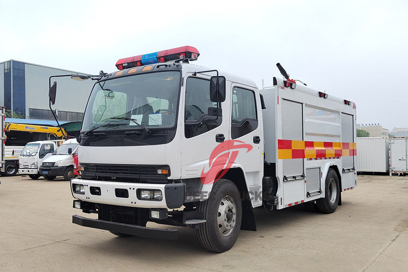 Isuzu FTR 205 а.к. су ыдысы көбікті өрт сөндіру машинасы